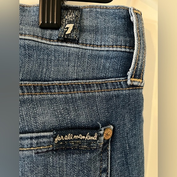 7 For All Mankind Medium Wash Distressed Josefina Style Skinny Women’s size 25 - Picture 2 of 16